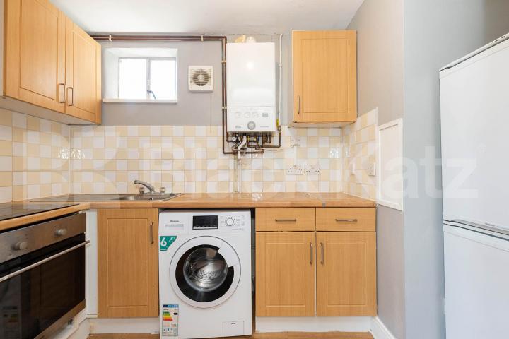 Bright two double bedroom flat set on the top floor of a period house Mercers Road, Tufnell Park